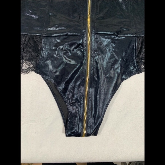 NIB Ann Summers‎ Tasha Faux Leather Bodysuit in Black [SZ XXL (20/22 US) ] - Picture 4 of 8